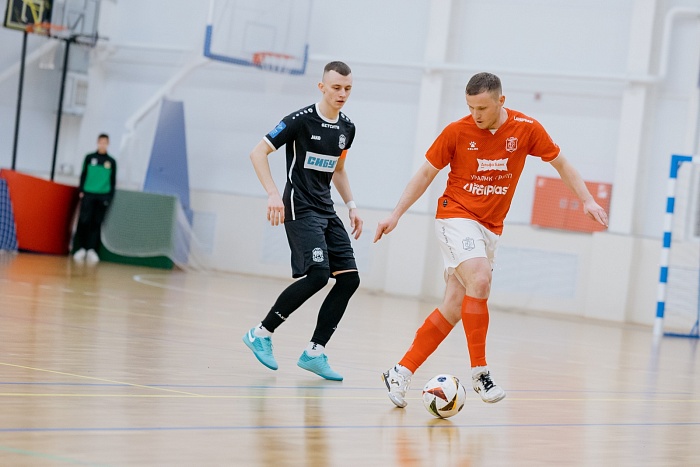 Чемпионат России. Высшая лига. Зона "Восток". "Южный Урал" - "Тюмень-дубль"