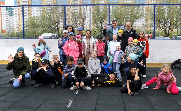 Старший тренер МФК «Тюмень» Денис Абышев: «Мне всегда приятно повозиться с ребятишками. Они искренне играют в футбол»