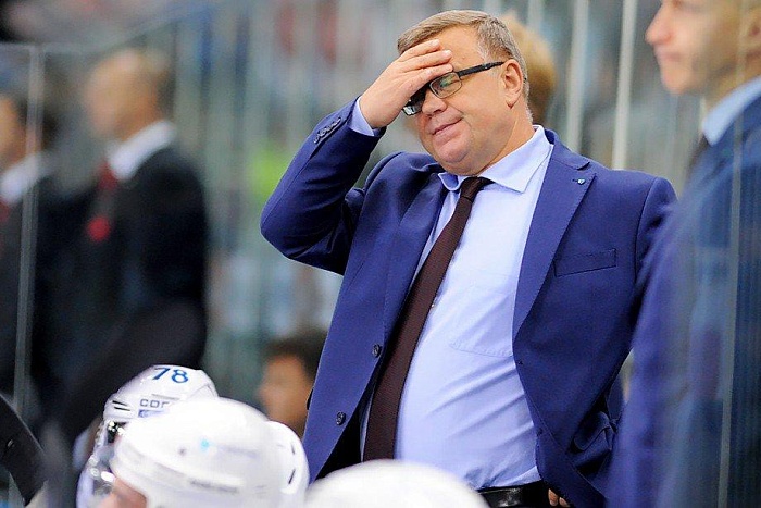 Захаркин не доработал и до октября…