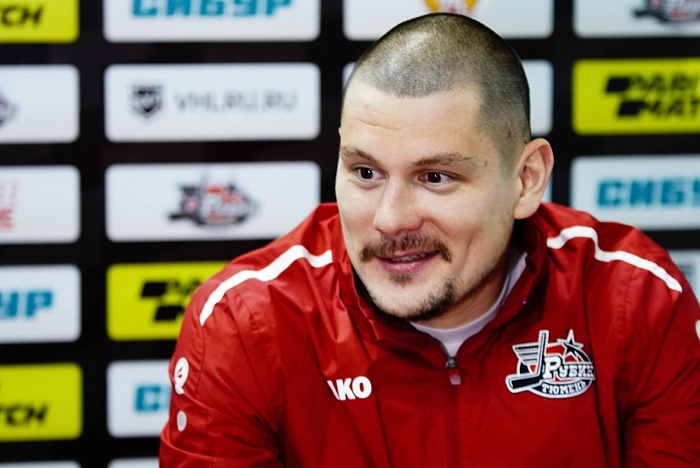 Капитан ХК «Рубин» Александр Осипов: «Когда в коридоре раздался звонок, я словно вернулся в школьные годы»