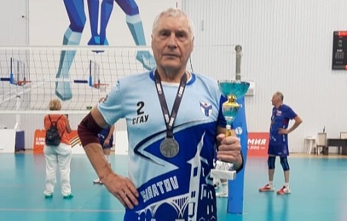 Легендарный тюменский Дед в очередной раз стал призёром чемпионата России среди ветеранов
