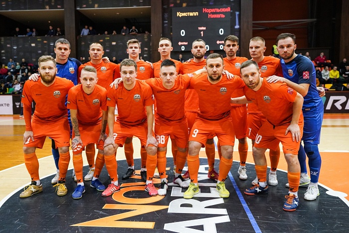 «Аполло» Николая Переверзева в профессиональной обёртке «Кристалла» против мини-футбольного клуба «Тюмень»