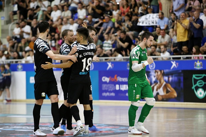 На шаг ближе к медалям: мини-футбольный клуб «Тюмень» выходит вперёд в бронзовой серии