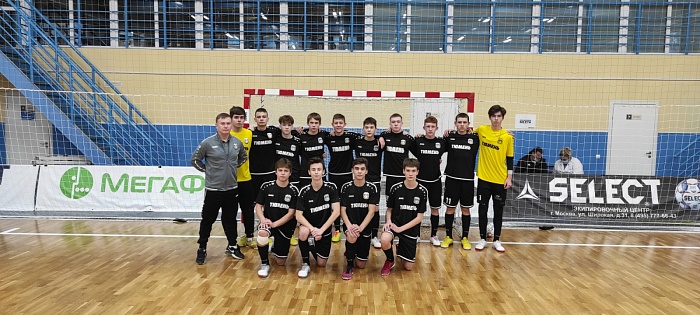 Под занавес тура обидели юных коммунистов