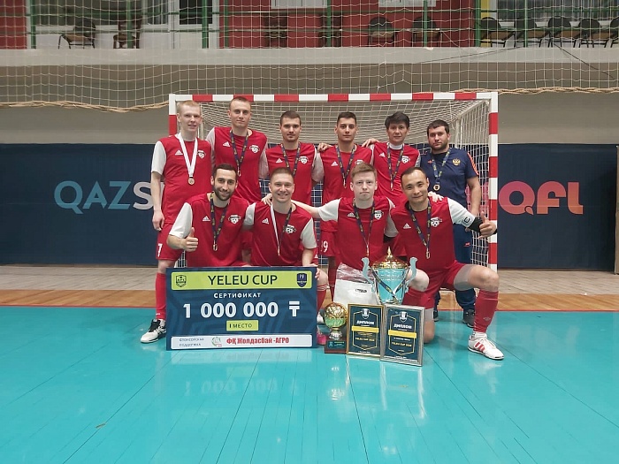 Экс-игроки МФК «Тюмень» Максим Волынюк, Иван Бахур и Дмитрий Семикин добыли Кубок в Казахстане и получили миллион тенге