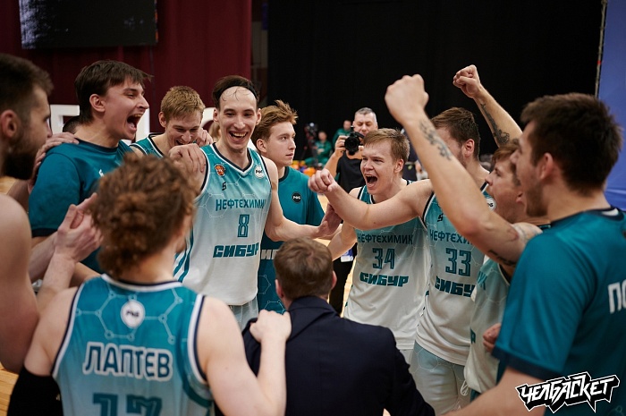 Баскетболисты тобольского «Нефтехимика» выиграли бронзу высшей лиги