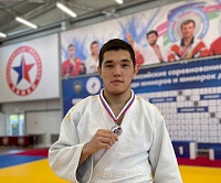 Тюменский дзюдоист Асан Аугалиев стал вторым на Всероссийских соревнованиях среди юниоров