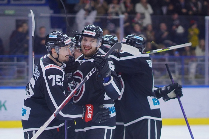 Игрок «Рубина» Илья Берестенников: «Думаю, в Альметьевске хоккей будет таким же вязким»