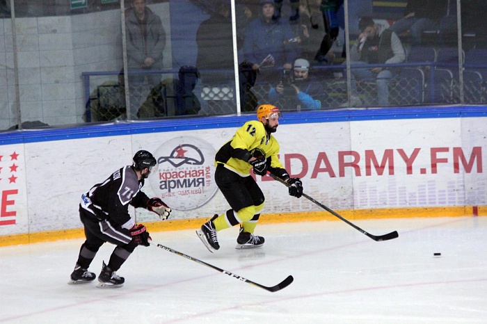 ХК «Рубин» подписал Дмитрия Лютова!