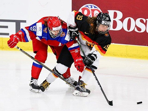 Хоккеистки провалились за океаном…