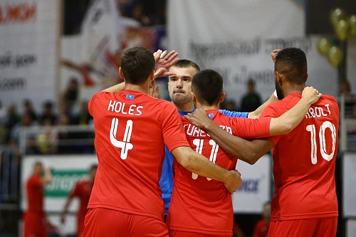 «Аят» пропустил семь мячей от каталонцев…