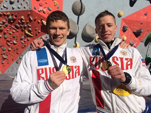 Ледолазы озолотились в Пекине