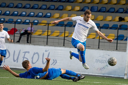 «Прибой» уступил соперникам из ТДСК, а «Сова» обыграла опытных футболистов