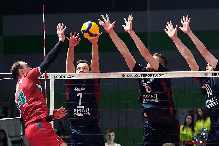 В Новом Уренгое лидера только притормозили