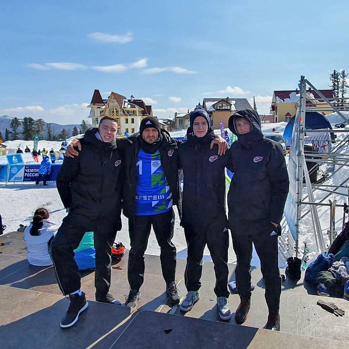 Волейболисты разыграли снежные награды