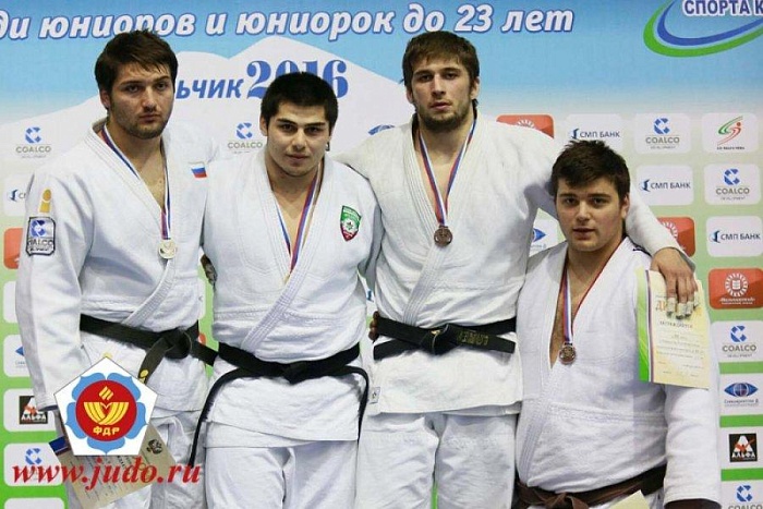 В Турции проиграл только олимпийскому чемпиону
