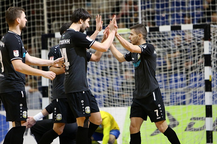 АМФР рассчитывает на возобновление чемпионата в июле