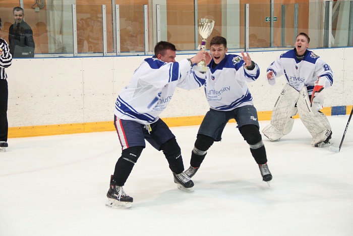 Команда ТИУ выиграла хоккейный «Кубок Победы»