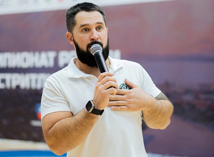 Лидер тюменского движения Street Workout Сергей Мехнин: «Подготовиться к турниру по стритлифтингу можно в домашних условиях»