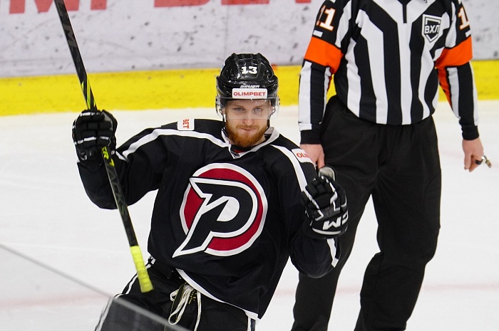 Нападающий хоккейного клуба «Рубин» Никита Попугаев: «Мы показали качественную игру и заслуженно победили»