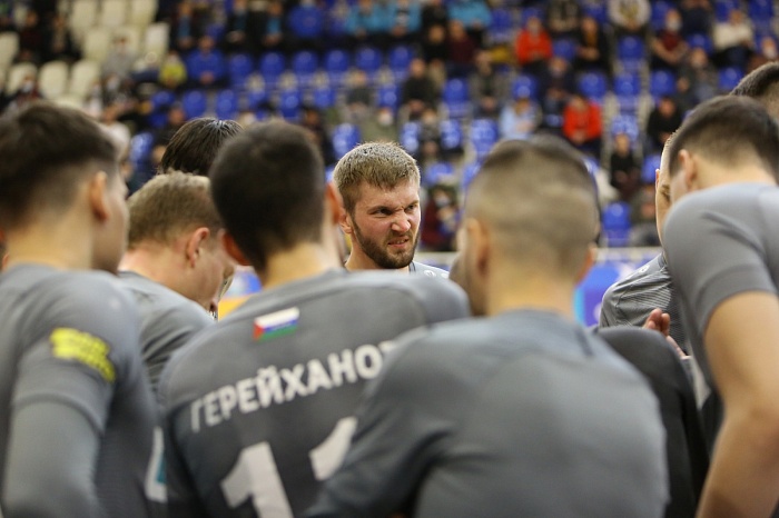 Нападающий МФК «Тюмень» Андрей Батырев