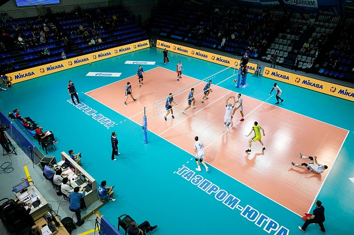 Сургутский клуб оштрафовали за отсутствие фото