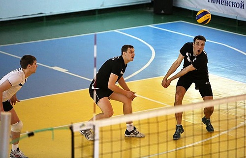 Хозяева стали вторыми и пробились в финал