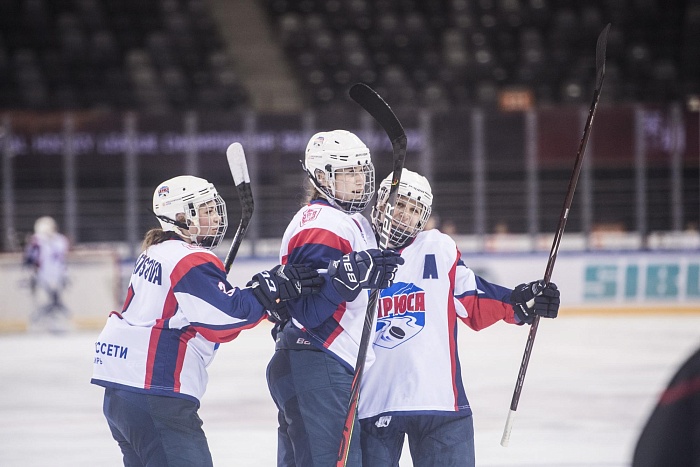 Павлова начала чемпионат с китайских побед