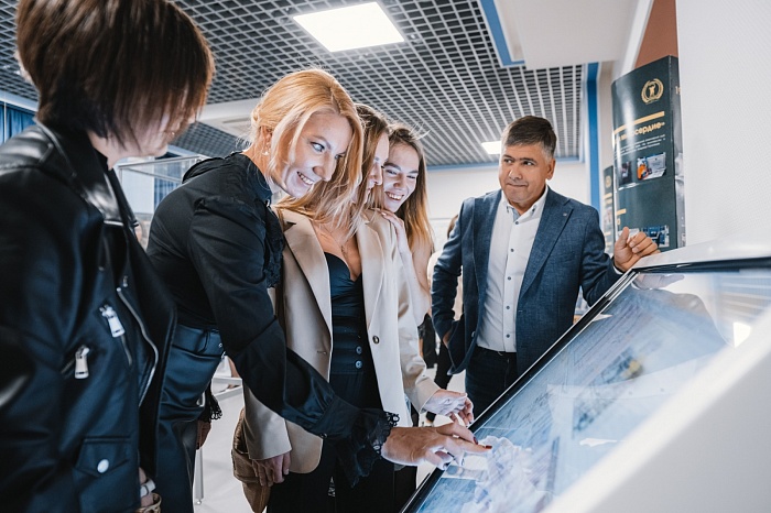 Открытие выставки об истории развития бодибилдинга в Тюменской области «Как закалялась сталь» в историческом парке «Россия – Моя история»