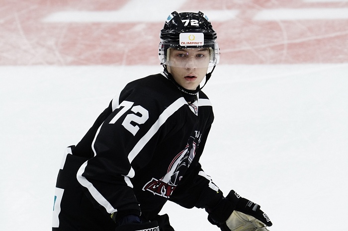 Нападающий хоккейного клуба «Тюменский Легион» Максим Епифанов: «Габа — молодчик, помог нам в меньшинстве»