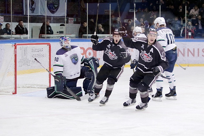 Первый круг чемпионата «Рубин» завершил на первом месте