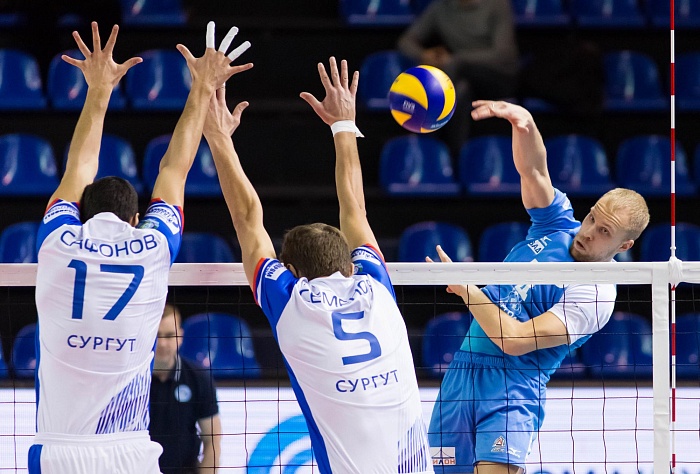 Сургутяне дома проиграли «Карловарско»