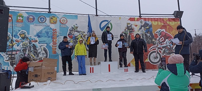 Тюменский мотогонщик Артём Мельников стал чемпионом Омской области