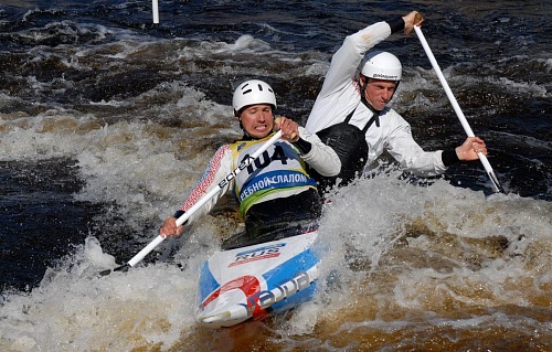 На канале в Окуловке завоевали слаломные награды
