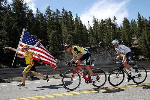 В Калифорнии помог завоевать командное золото