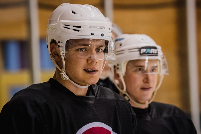 Защитник хоккейного клуба «Рубин» Игорь Усманов: «У меня задача одна – не пропустить»