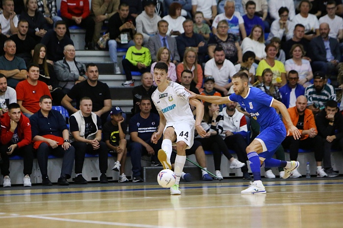 Экс-игрок футзального клуба «Тюмень» Данил Карпюк отличился в матче с «Аятом»