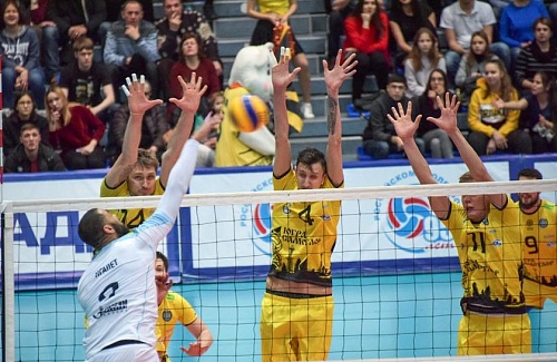 Чивель может перейти в «Кристалл»