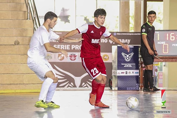 Команда Осинцева по пенальти уступила в четвертьфинале…