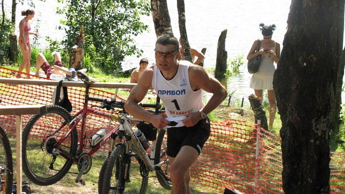 Выиграл триатлон-кросс перед «полужелезным» стартом