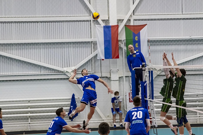 Хозяева примут клуб из Майкопа (ВИДЕОТРАНСЛЯЦИЯ)