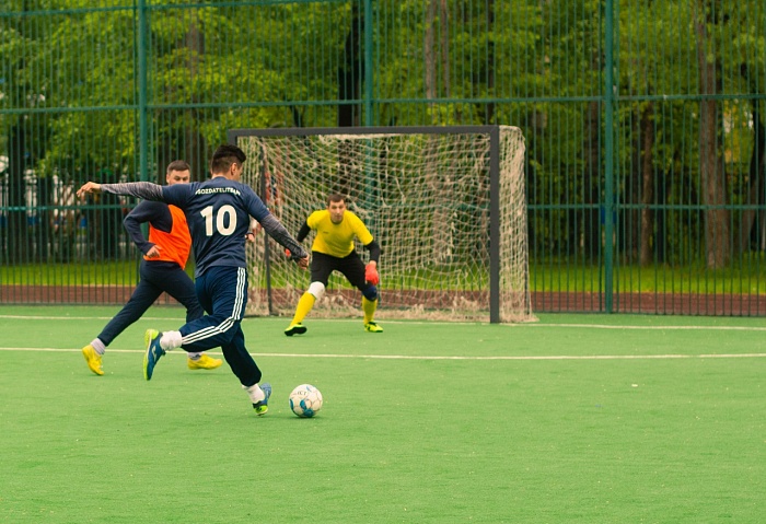 В первом туре высшей лиги ЛДФ «Центр» и «Фортум» на двоих забили 25 мячей