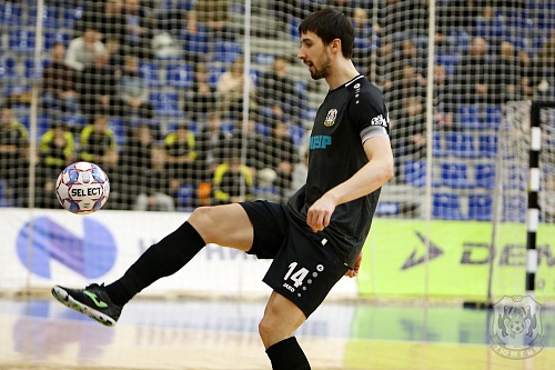 Антошкин вырвался в лидеры по ассистам