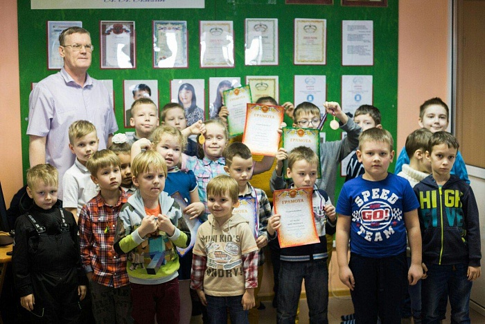 Малыши «кушали» фигуры соперников