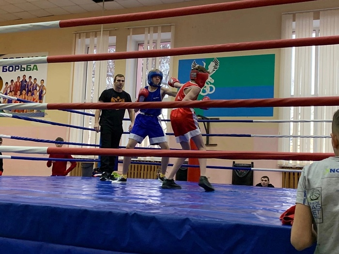 В Омутинском определили лучших боксёров