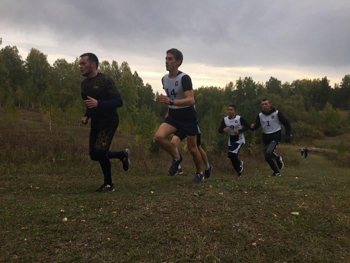 Бежали кросс в память о Герое