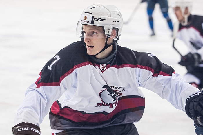 Защитник хоккейного клуба «Тюменский Легион» Иван Меледин: «Волнительно, что последний год в «молодёжке» остался»