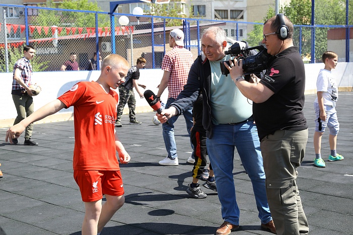Тренировка с защитником мини-футбольного клуба «Тюмень» Андреем Соколовым в сквере «Семейный»