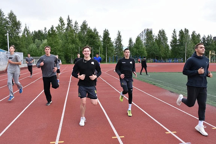 Приступили к тренировкам в усечённом составе