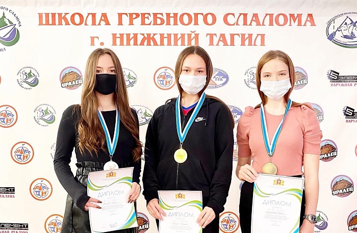 Тюменские слаломисты золотыми медалями открыли сезон